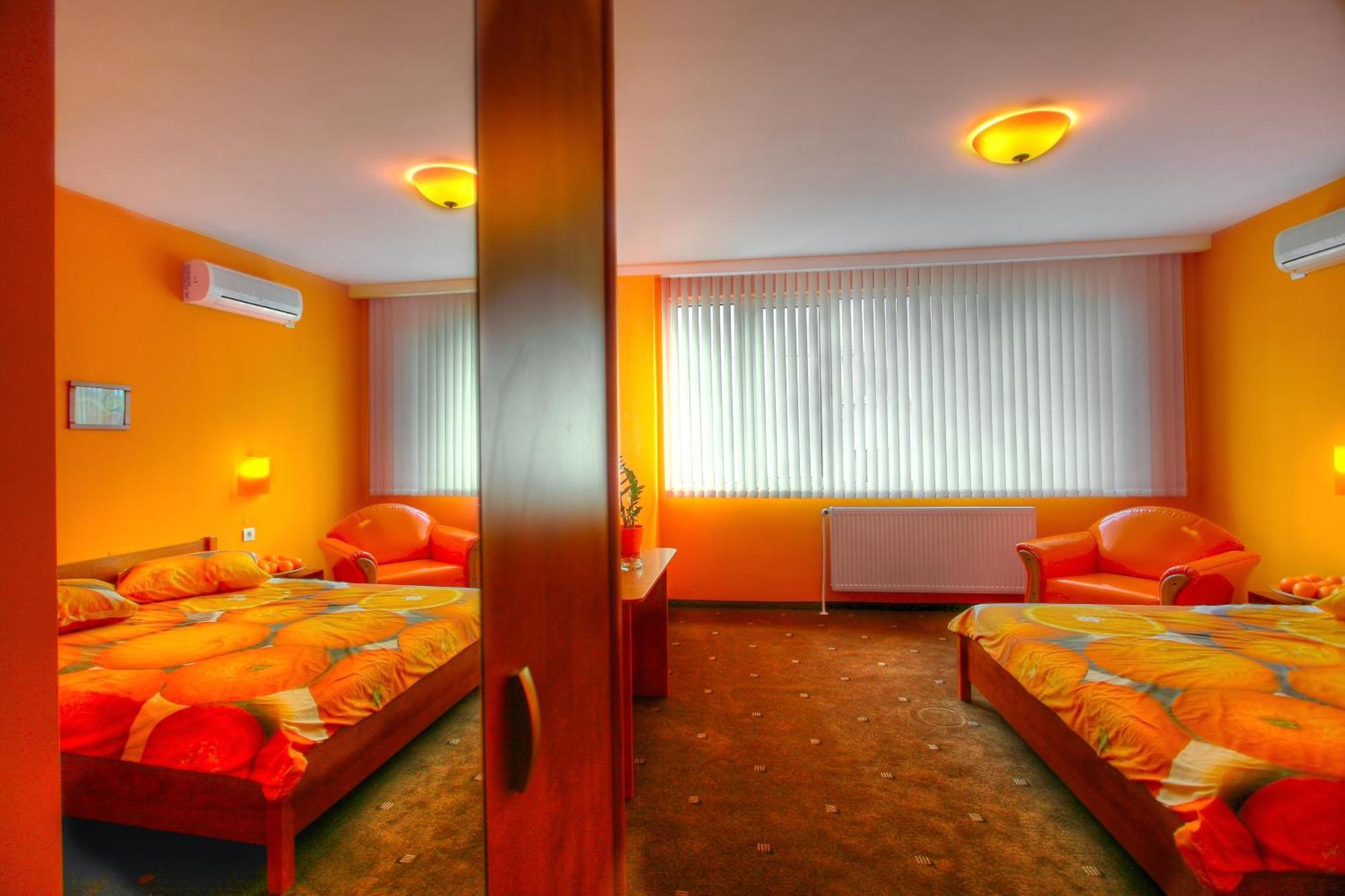 Family Hotel Mania Стара-Заґора Екстер'єр фото